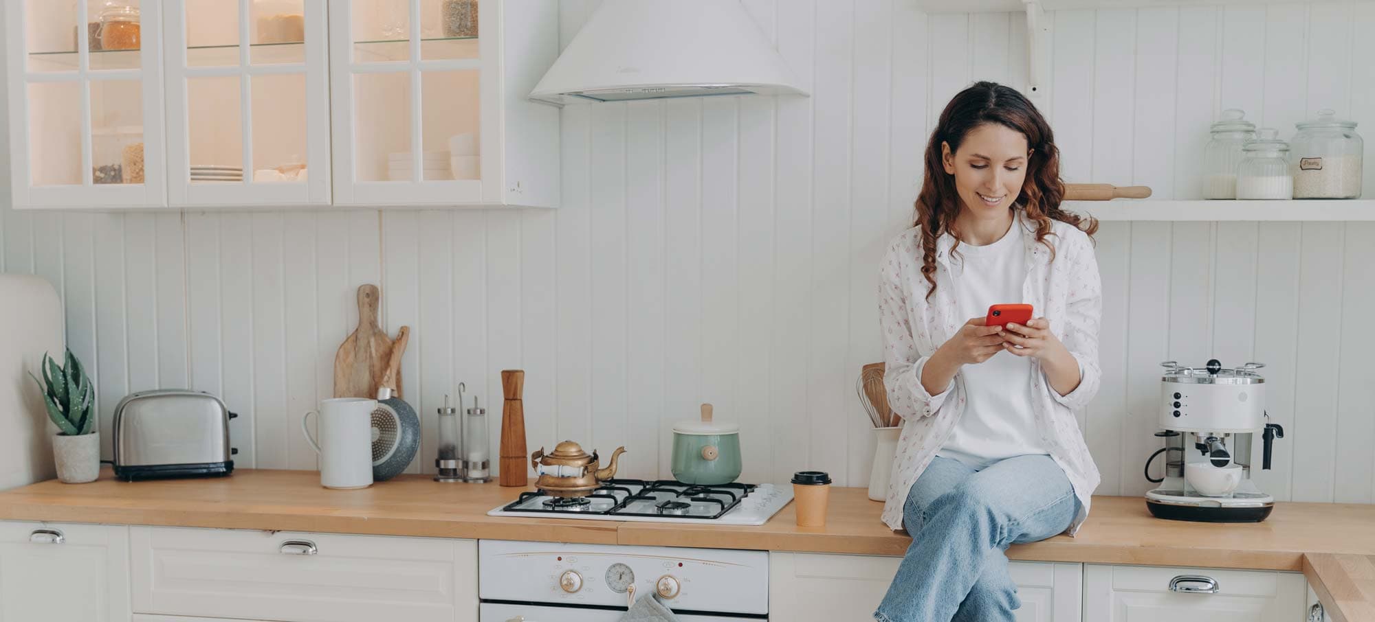 Why Going Independent Beats Working for Agencies: The Financial Reality